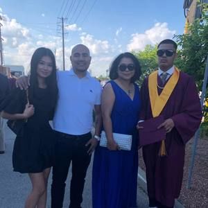 Meet your Posher, Lyn baldovieso